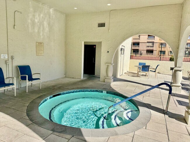 Building Photo - Amazing 2 Bedroom/2 Bath Condo!  Top Level Corner Unit with Spectacular Amenities!