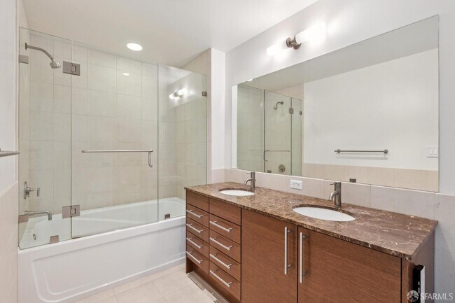 Building Photo - 338 Spear St