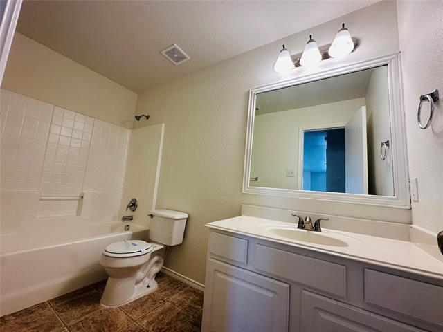 Building Photo - 421 Sandy Creek Dr