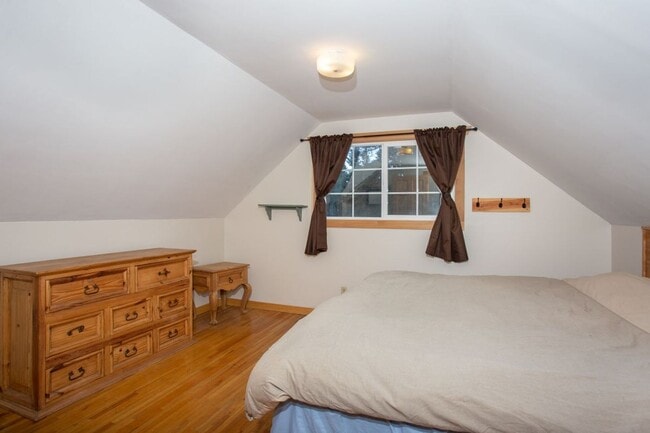Building Photo - Stunning Fairplay Cabin available now for ...
