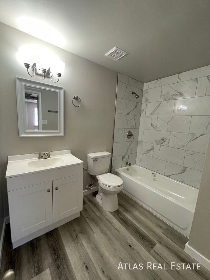 Building Photo - 13641 N 36th St