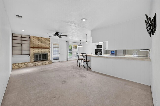 Building Photo - 1306 Pueblo Ct