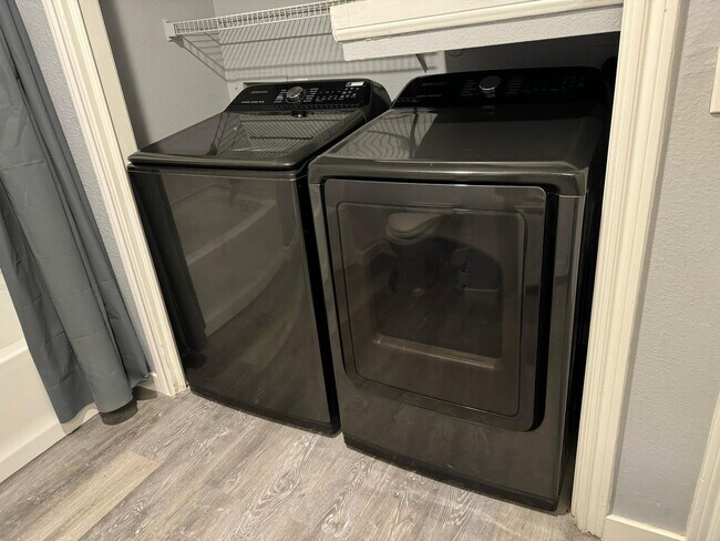 Building Photo - 2320 Gracy Farms Ln