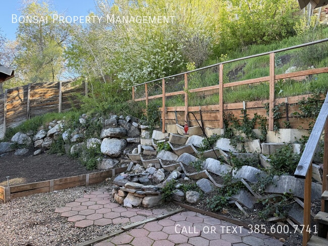 Building Photo - 1189 S 200 E