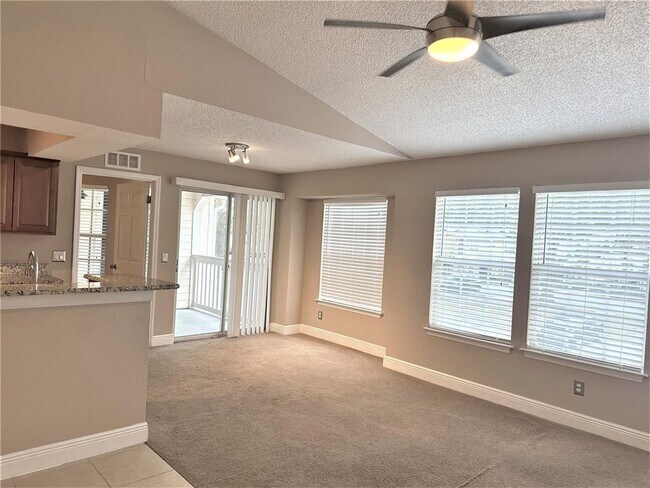 Building Photo - 1033 S Hiawassee Rd