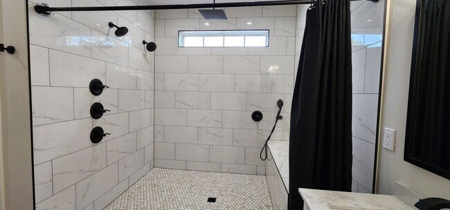 Building Photo - Short term lease-625 Kotter Farms Trail Ev...