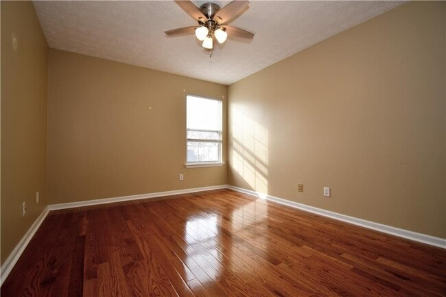 Building Photo - 273 Carrington Way