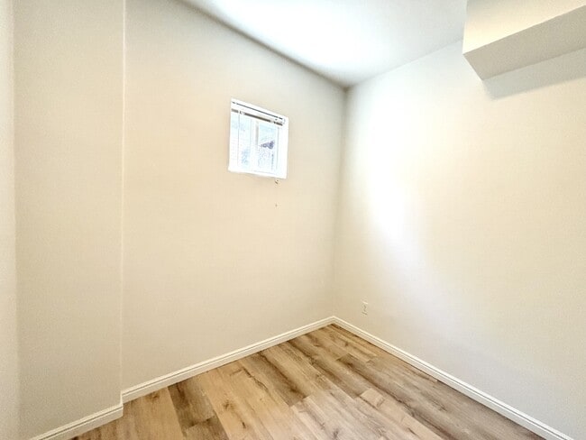Building Photo - 1090 S 1100 E