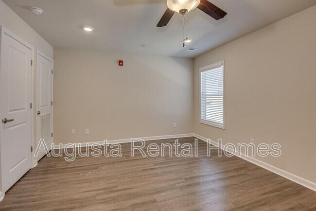 Building Photo - 2507 Otter Run