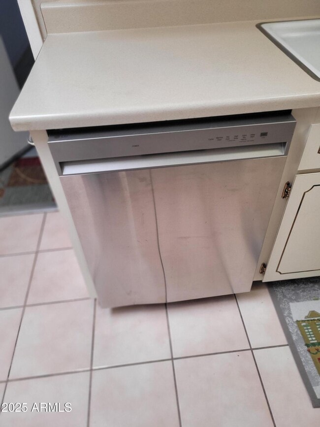 Building Photo - 10060 W Royal Oak Rd