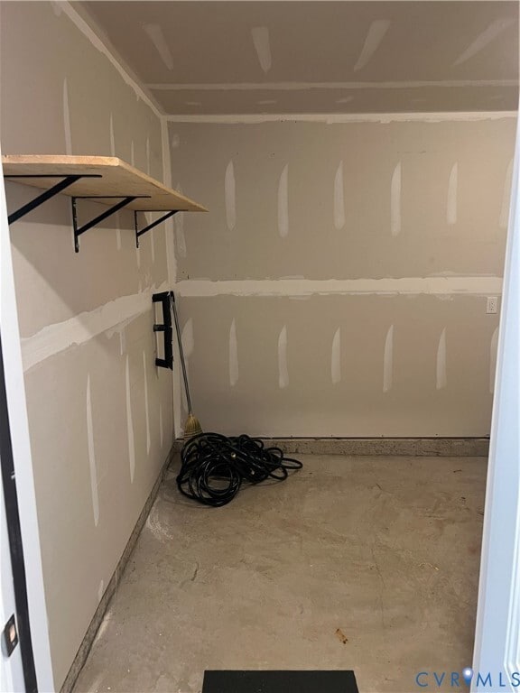 Building Photo - 3568 Perrins Hl Wy