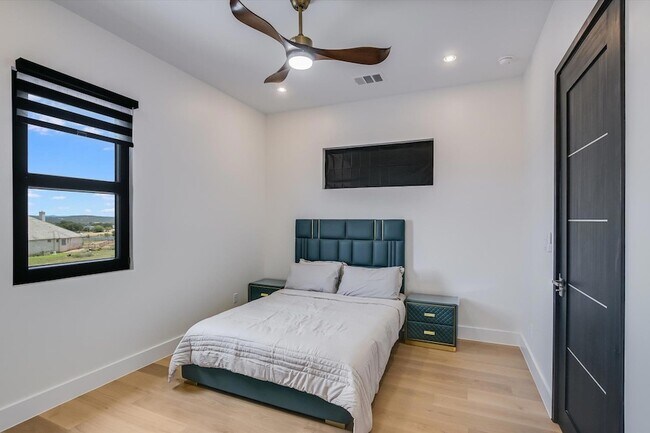 Building Photo - 1806 Lauren Dr