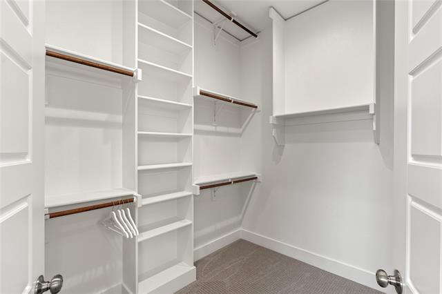 Building Photo - 907 St George Pl