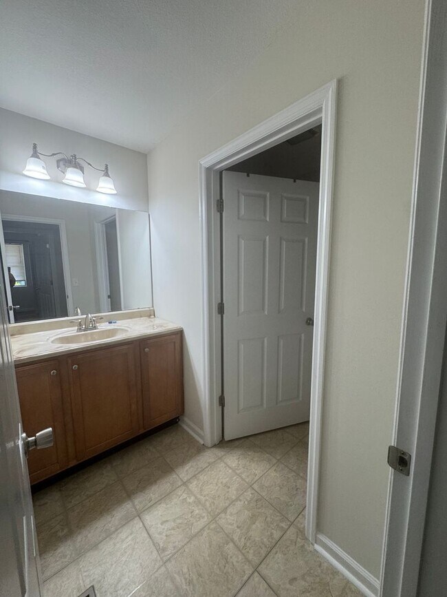 Building Photo - 3216 Joselin Ln