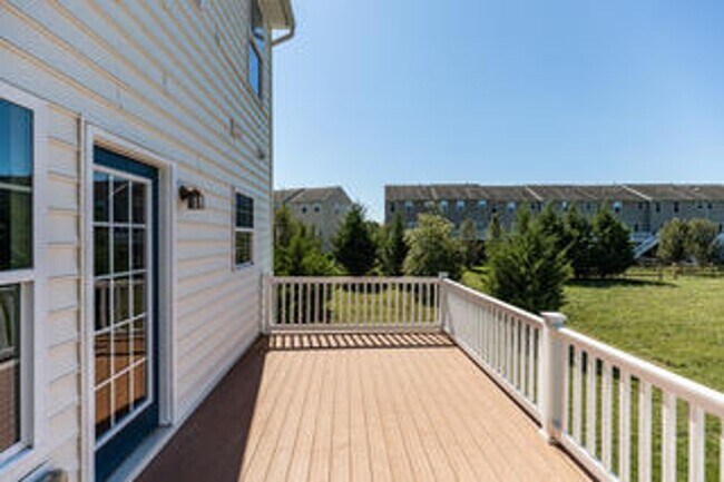 Building Photo - 429 Scarecrow Ct