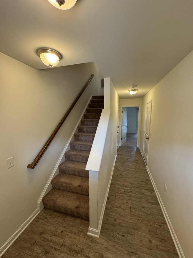 Building Photo - 172 Drexel Ct