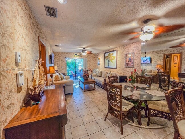 Building Photo - 8044 NW 41 Ct