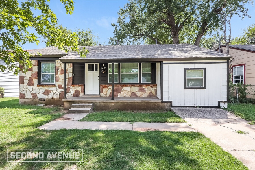 Primary Photo - 4224 SE 25th St