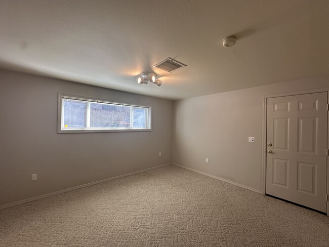 Building Photo - 3226 Chandler Egan Dr