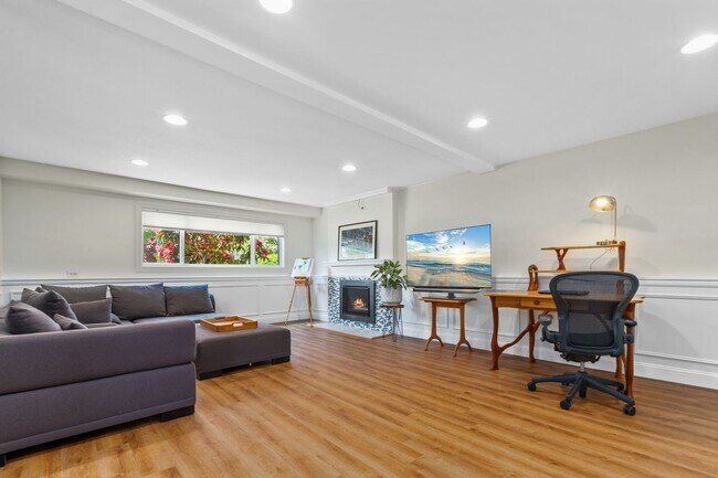 Building Photo - 3Bd/2.25Ba Seattle House