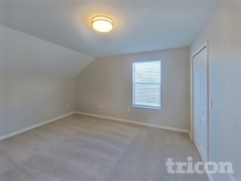 Building Photo - 11008 Newbridge Dr