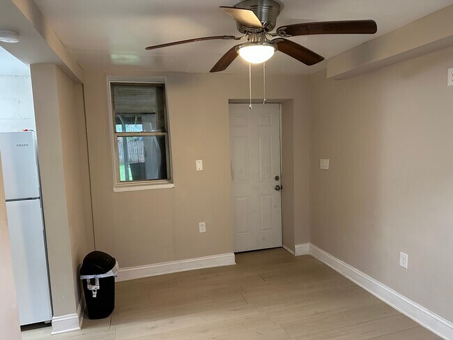 Front door entry to living room - 120 Chappell Rd SW