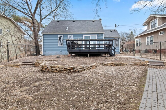 Building Photo - 5432 France Ave S