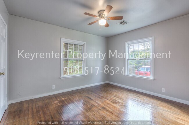 Building Photo - 2 Bed | 1 Bath in Tulsa!