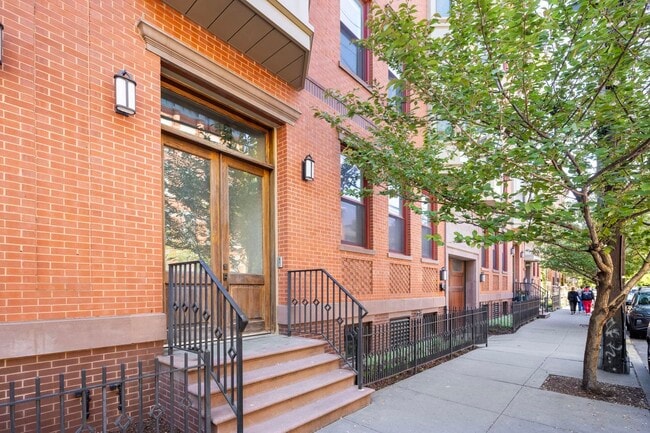 Building Photo - 231 1st St