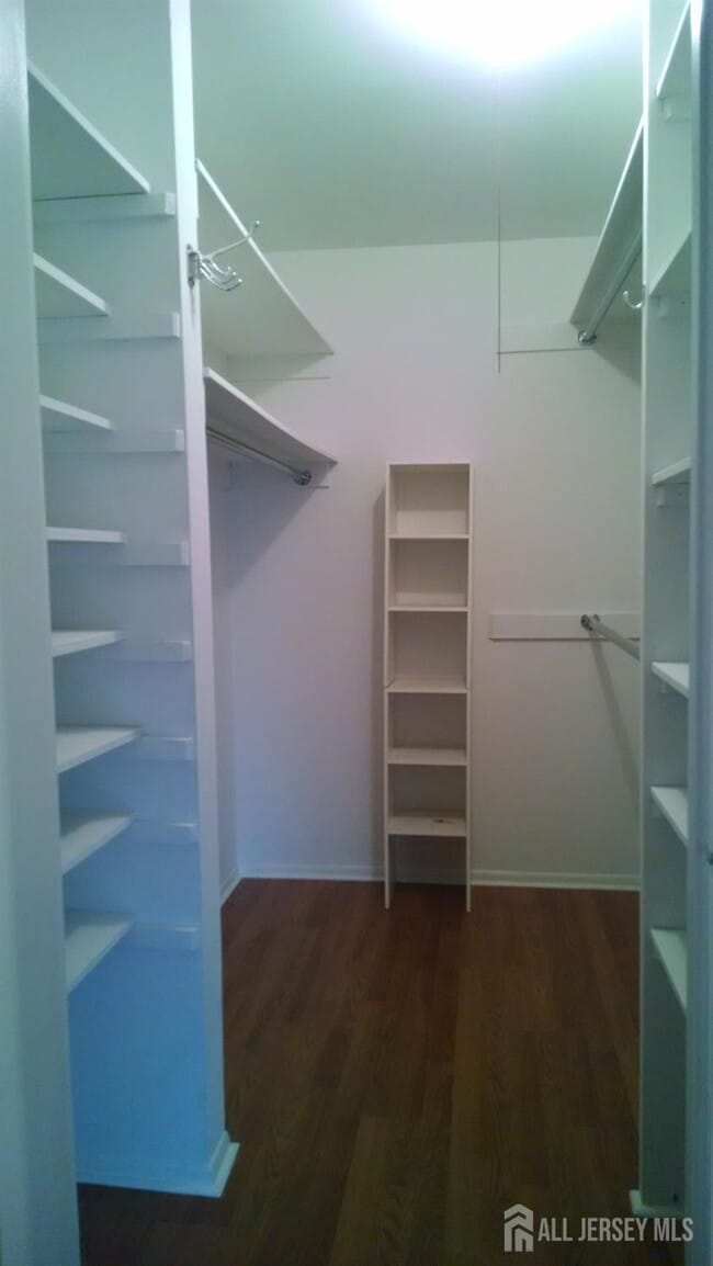 Building Photo - 620 Aspen Dr