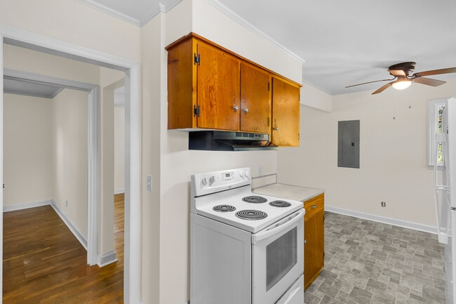 Building Photo - 3504 Powell St