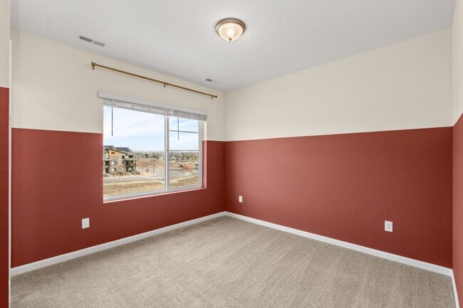 Building Photo - 1009 Birdwhistle Ln