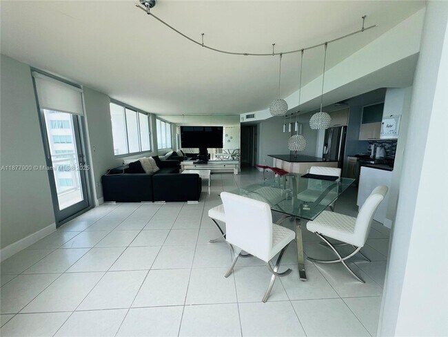 Building Photo - 7135 Collins Ave