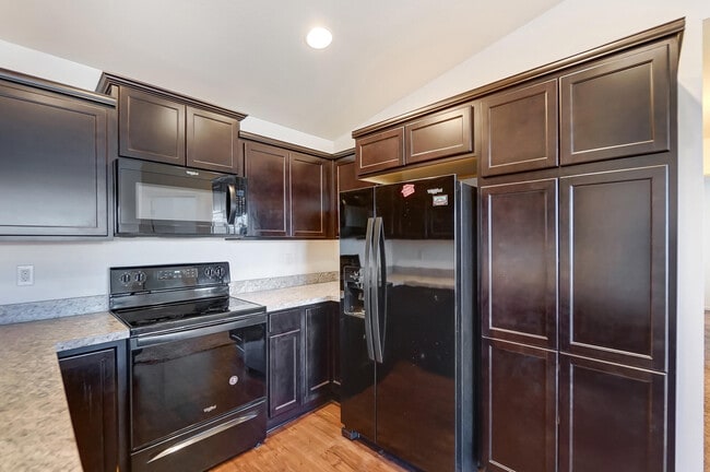 Building Photo - 2016 Tanners Cove Rd