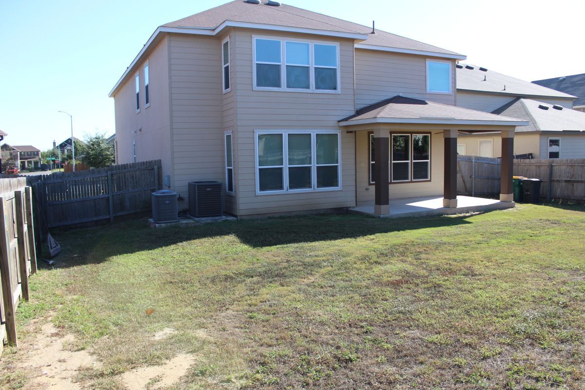 Building Photo - 330 Anchor