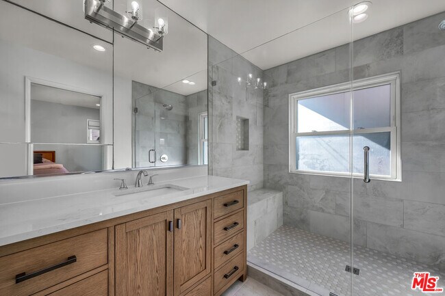 Building Photo - 8207 Stewart Ave