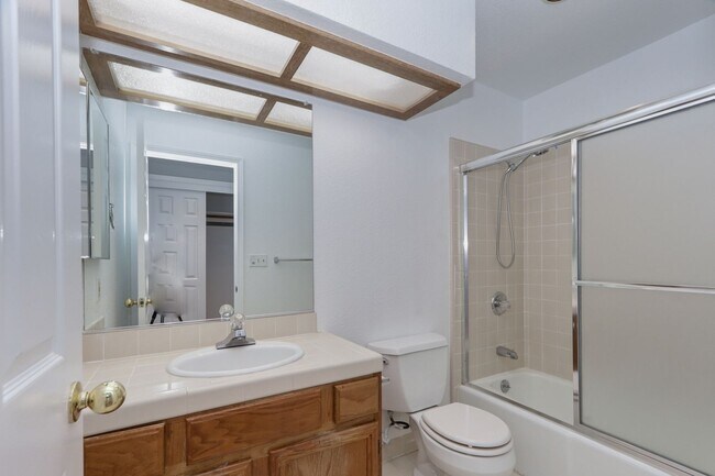 Building Photo - 432 Portofino Dr