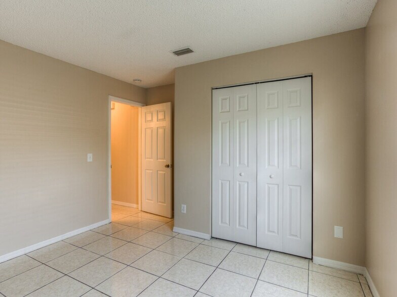 Building Photo - 1724 Elk Spring Dr