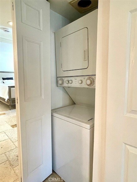 Building Photo - 26592 Las Palmas