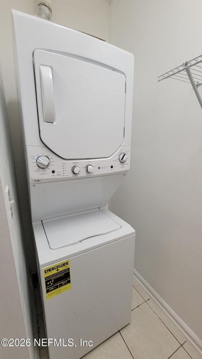 Building Photo - 6984 Ortega Woods Dr