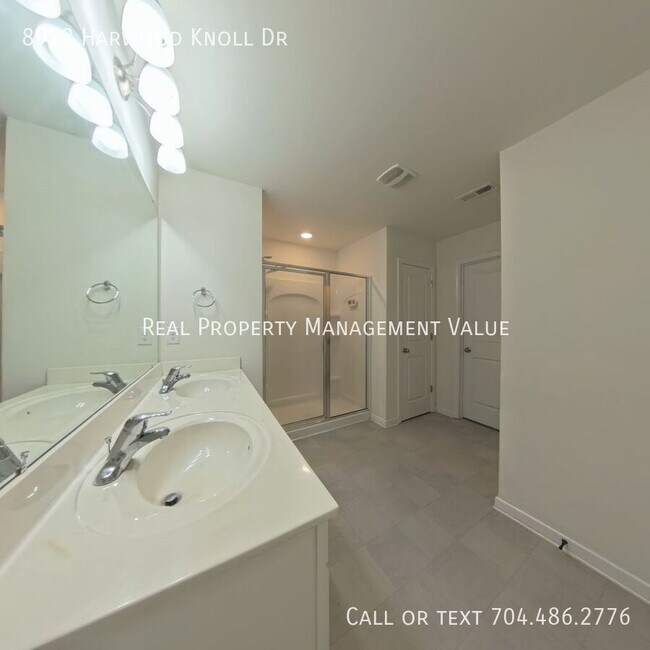 Building Photo - 8922 Harwood Knoll Dr