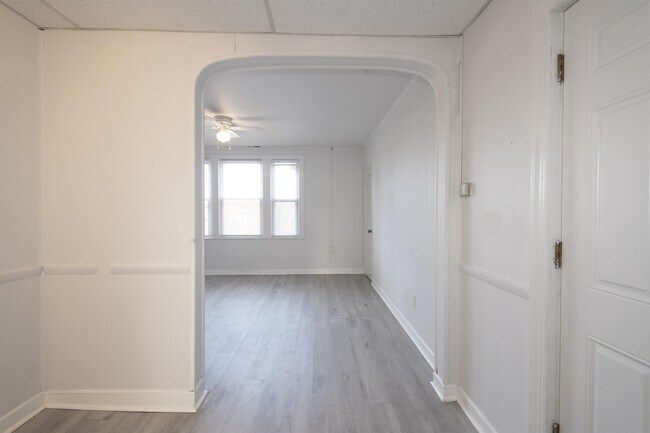 Building Photo - 3217 Dubois Pl SE