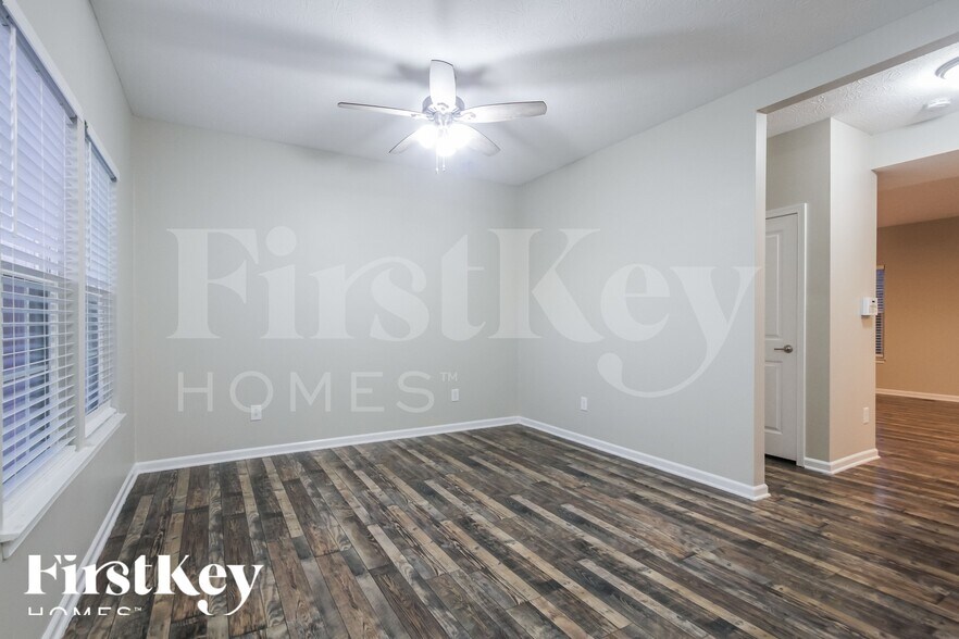 Building Photo - 8305 Wheatfield Dr