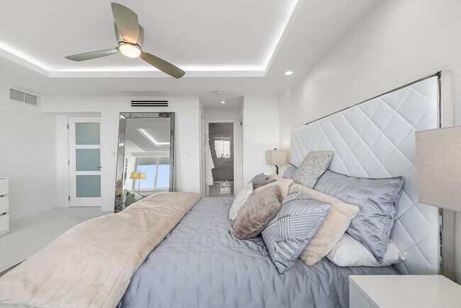 Building Photo - 545 S Fort Lauderdale Beach Blvd