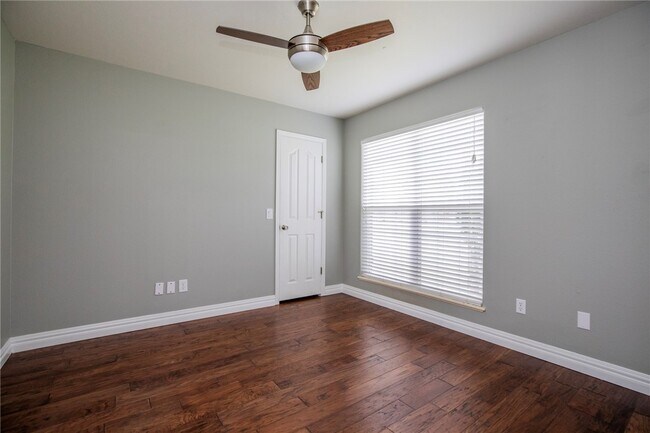 Building Photo - 14198 Rolling Hills Dr