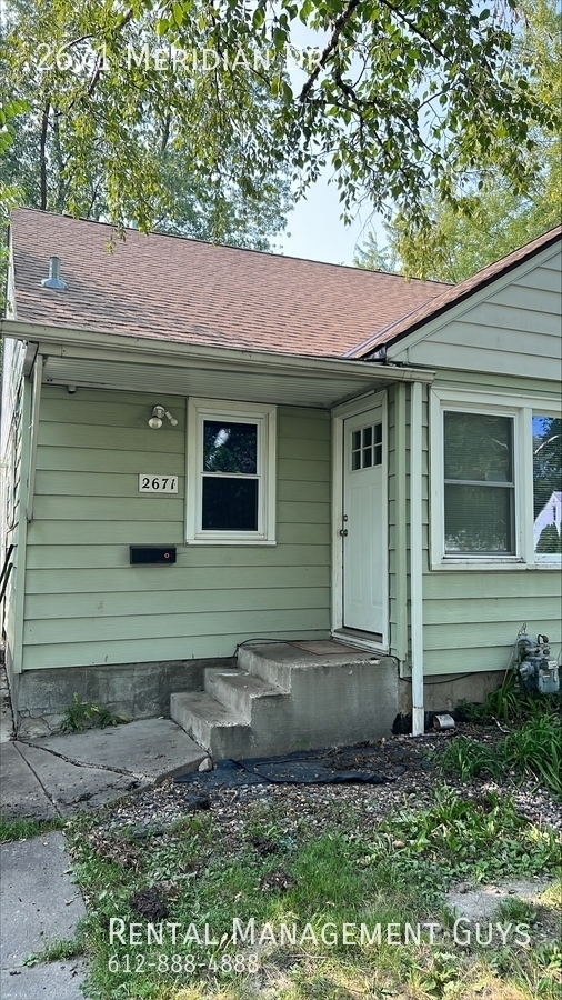 Primary Photo - Large 3 Bedroom in Robbinsdale!