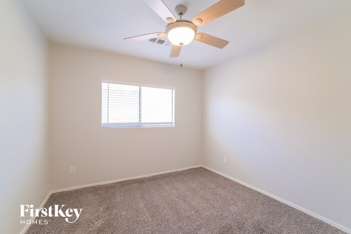 Building Photo - 9949 E Rocky Wash Dr