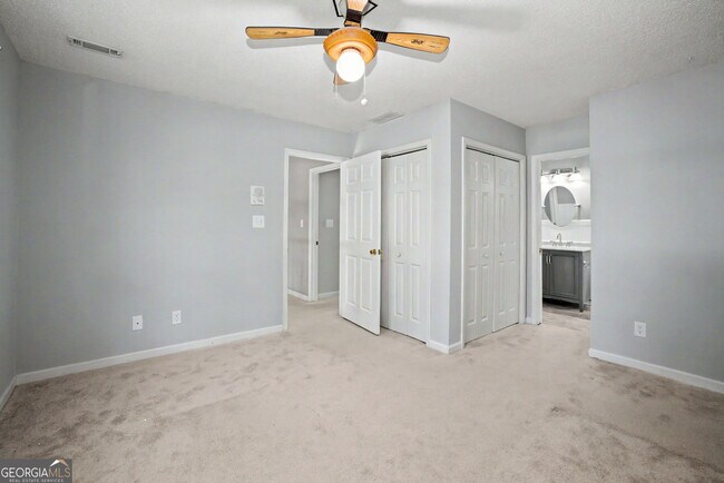 Building Photo - 1018 Pleasance Grove