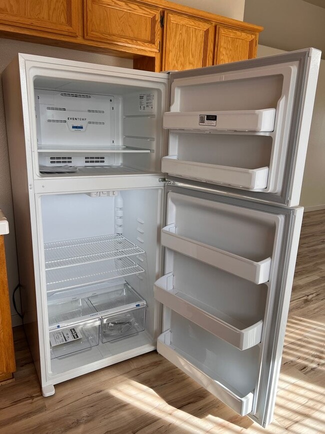 Building Photo - Cute 3 bedroom home Located in Donner Trails