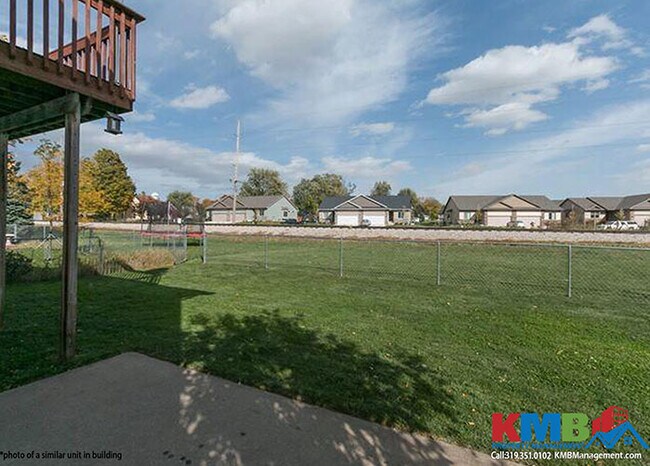 Building Photo - 60 Parkview Ct